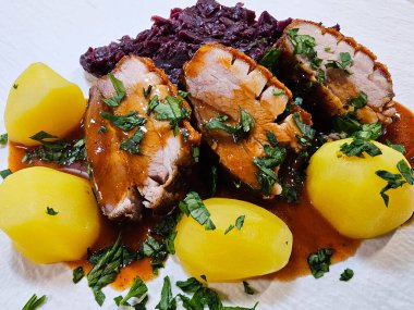 Pork Royal geleneksel bir Alman rostosu. 