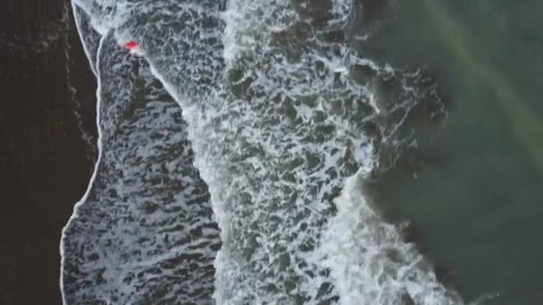 Αεροφωτογραφία Της Παραλίας Της Ερακλέας Άμμο Κύματα Και Πέτρες Βένετο — Αρχείο Βίντεο