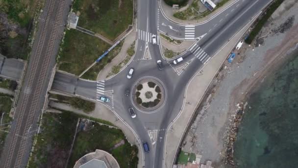 Crossroads Seen Fast Moving Cars Intertwined Roads Drone Video Circular — Stockvideo