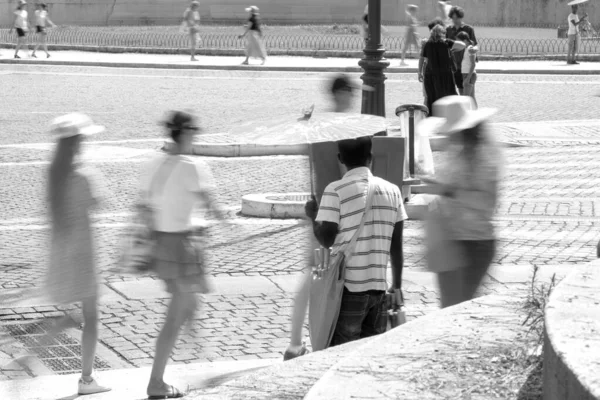 Pouliční Fotografie Městě Řím Černobílém — Stock fotografie