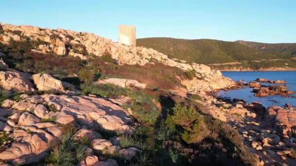 Морская Панорама Сардинии Башня Буделло Теоладе Естественное Изумрудное Шоу Закате — стоковое видео