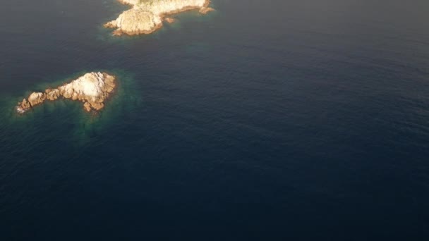 Imágenes Aéreas Del Dron Del Mar Cristalino Cerdeña Playa Tuerredda — Vídeo de stock
