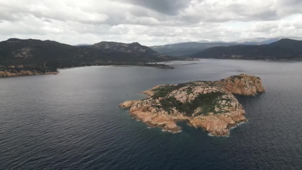 Αεροπλάνα Drone Από Λιμάνι Της Teulada Isola Rossa Και Παραλία — Αρχείο Βίντεο