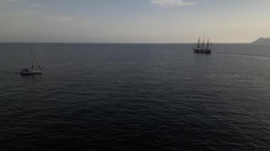 İtalyan donanma gemisi, eğitim gemisi yolda. Açık deniz