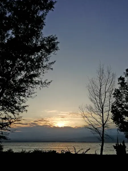 Günbatımında Doğu Java - Endonezya manzarası