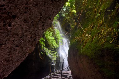 Krisik Şelalesi Bali 'nin Bangli naipliğinde, güzel doğa manzarası ile