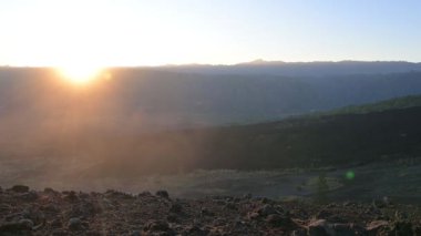 Batur volkanı ve Bali-Endonezya naipliği Bangli çevresi