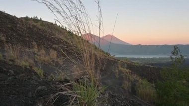 Batur volkanı ve Bali-Endonezya naipliği Bangli çevresi