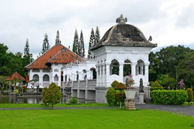Bali, Endonezya - 30 Mart 2025: Bali 'nin Karangasem naipliğinde 