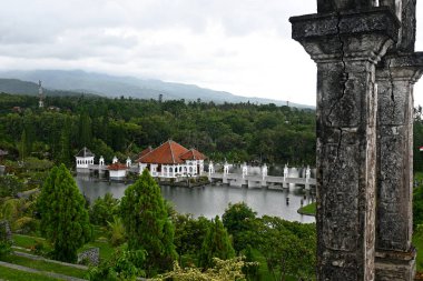 Bali, Endonezya - 30 Mart 2025: Bali 'nin Karangasem naipliğinde 