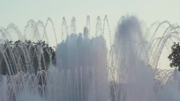 西班牙加泰罗尼亚巴塞罗那 唱魔术之泉表演日落前的一天 高质量的4K镜头 — 图库视频影像