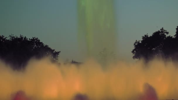 Night Blurred Shot Performance Singing Magic Fountain Montjuic Barcelona Cataluña — Vídeos de Stock