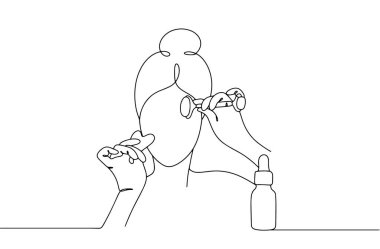 Bir kadın yüz masajını yüz silindiri ve gua sha tahtası kullanarak gerçekleştiriyor. Deriyi geliştirmek için araçlar. Yanındaki de yüz yağı. Yapay zeka kullanılmadan üretilen resimler. 