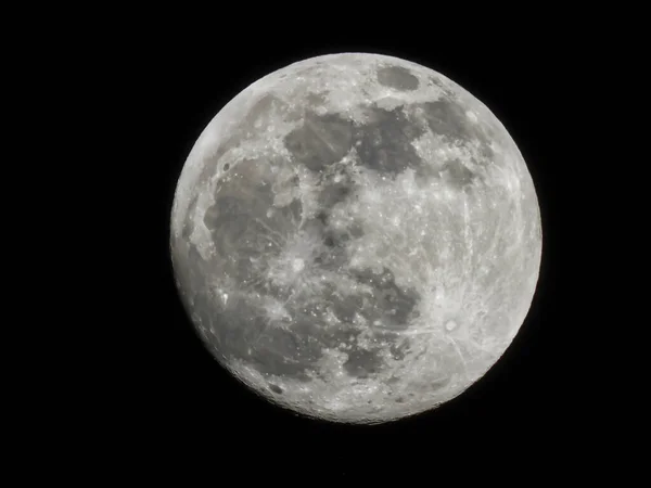 Pełnia Księżyca Światła Górę Ciemne Niebo Białym Światłem Księżyca Zbliżeniu — Zdjęcie stockowe