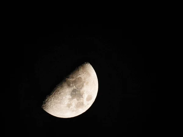 Pół Księżyca Pierwszy Kwartał Scena Księżyca Nocnym Niebie — Zdjęcie stockowe
