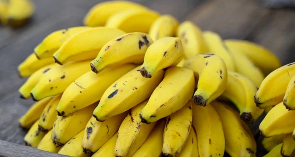 Blízko Banánového Ovoce Selektivní Zaměření Royalty Free Stock Obrázky