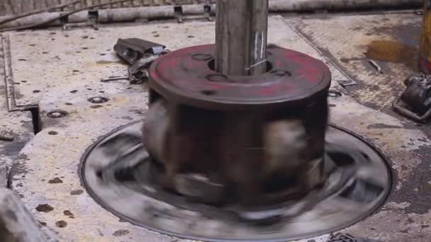 Drilling Oil Gas Well Drilling String Rotary Table Slipway — Stock Video