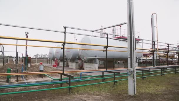 Tanques Gas Natural Tuberías Compresión Tuberías Distribución Combustible — Vídeos de Stock