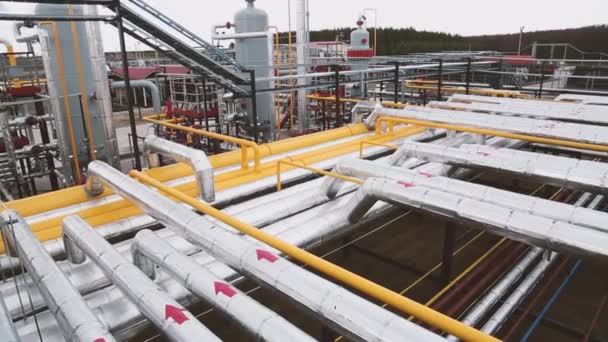 天然气和燃料管道处理和运输站的管道 计量和罐体系统 — 图库视频影像