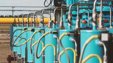 Gaz taşıma tesisi ve bitki ekipmanları. Endüstriyel gaz boru hattı kompresörleri modern fabrika