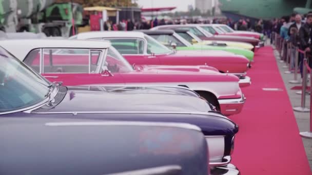 Classic Sports Retro Cars Outdoor Show Cars Fifties Seventies 2019 — Stock Video