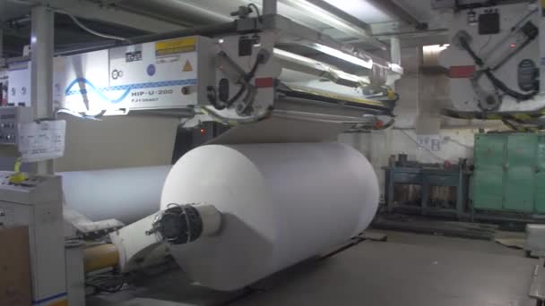 Automatisk Produktionslinje För Wellpappförpackningar Och Papper För Kartonger Och Behållare — Stockvideo