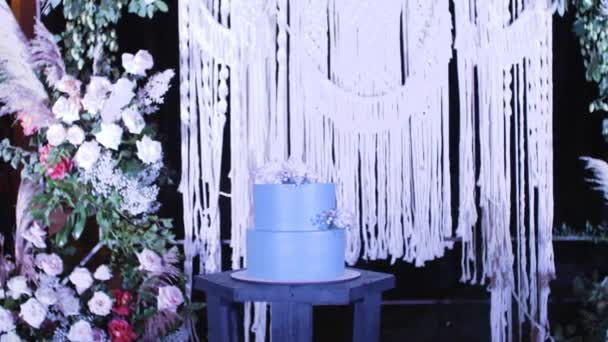 Beautiful Wedding Blue Colors Cake Decorated Flowers Evening Boho Style — Stock Video