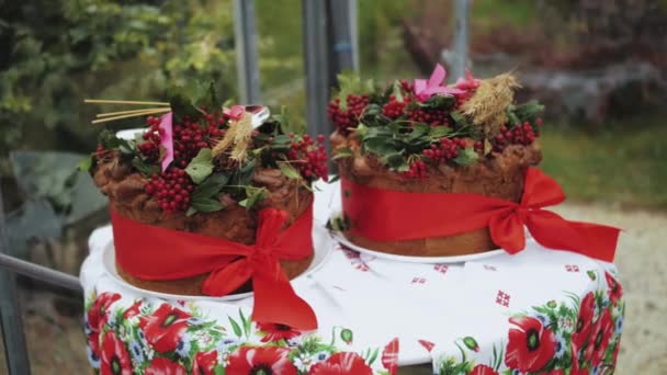 Two Beautiful Traditional Ukrainian Wedding Loafs Decorated Viburnum Spikelets Red — Wideo stockowe