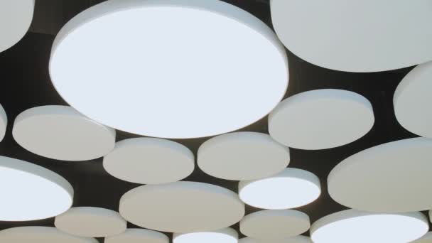 모양의 가로등을 설치하는 흰색둥근 Led 샹들리에 현대의 호텔의 샹들리에 고품질 — 비디오