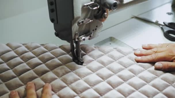 Womans Hands Sewing Fabric Automatic Sewing Machine Close Seamstress Sews — Stock Video