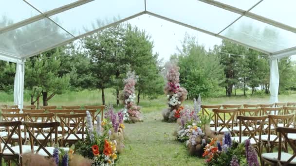 Dışarıda Ağaçların Arasında Parkta Bir Düğün Töreni Güzel Yumuşak Düğün — Stok video