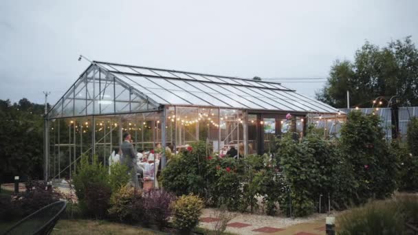 Beautiful Outdoor Wedding Location Wedding Small Orangery Garland Light Turned — Vídeos de Stock
