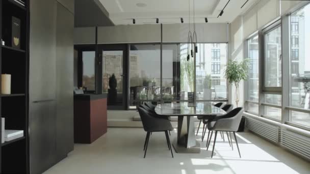 Eetkamer Keuken Interieur Luxe Modern Appartement Grote Marmeren Tafel Met — Stockvideo