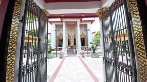 Bangkok Thajsko Září 2023 Wat Bowonniwetwiharn Ratchaworawiharn Wat Bowonniwet Vihara — Stock video
