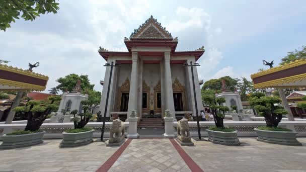 Bangkok Tailândia Setembro 2023 Wat Bowonniwetwiharn Ratchaworawiharn Wat Bowonniwet Vihara — Vídeo de Stock