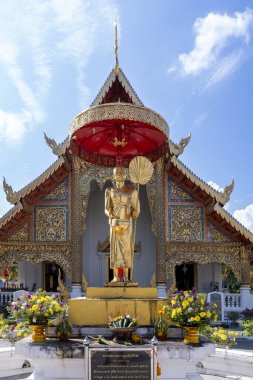 Wat Phra Singh Woramahawihan Budist Tapınağı. Chiang Mai şehrinin en popüler turizm merkezlerinden biridir. Tayland