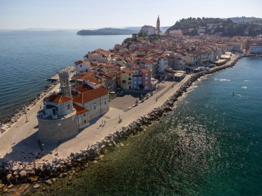 Piran 'ın Slovenya' daki İHA çekimi. Yüksek kalite fotoğraf