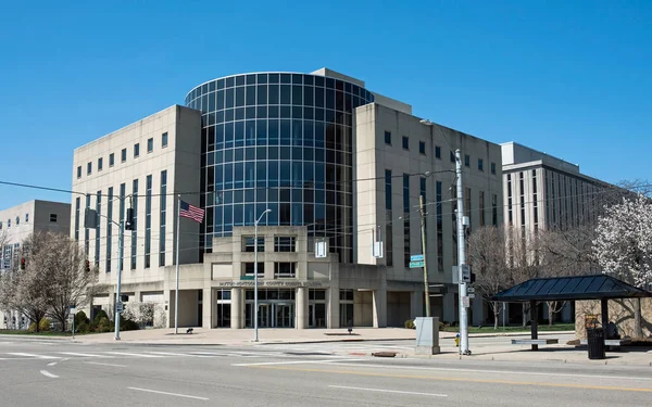 美国俄亥俄州代顿 2023年3月27日 1987 1989年 蒙哥马利县法院大楼 Dayton Montgomery County Courts Building — 图库照片