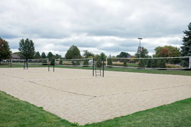 Şehir Parkı Kum Voleybol Sahaları Bulutlu Gün