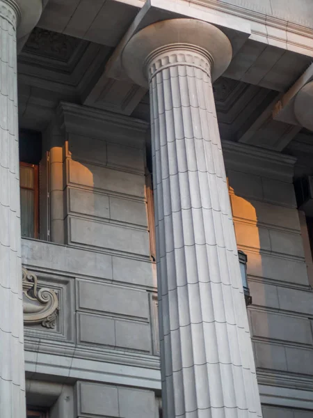 Tall Columns Historical Building — Foto Stock