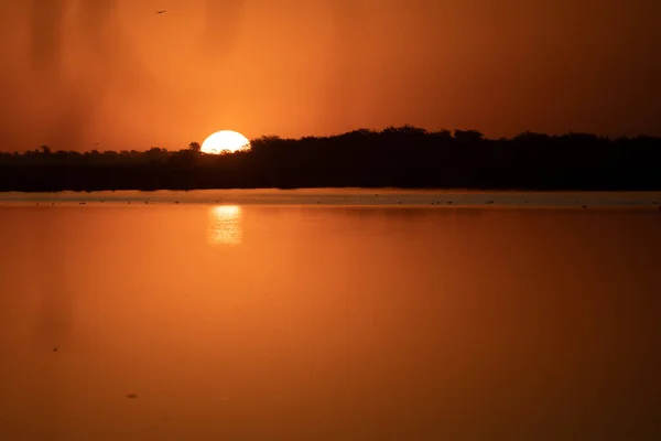 Pôr Sol Sobre Lago — Fotografia de Stock