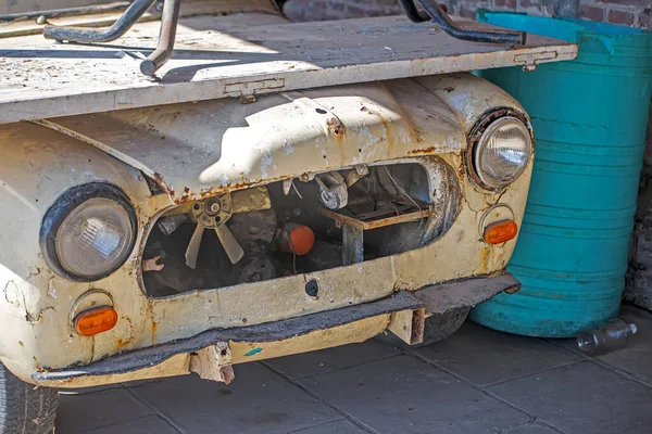 ブエノスアイレスの古い放棄された車 — ストック写真