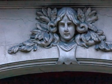 Buenos Aires 'teki eski bina dekorasyonu.