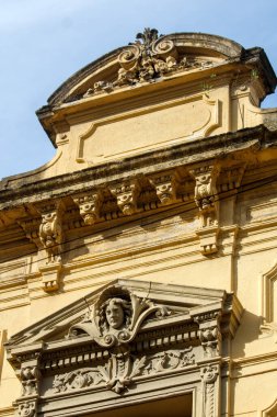 Buenos Aires 'teki eski bina dekorasyonu.