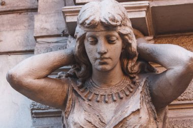 Buenos Aires 'teki eski bina dekorasyonu.