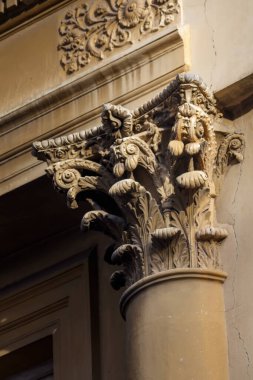 Rio de Janeiro 'daki eski dekore edilmiş binanın yakınından.