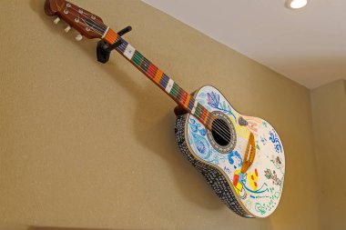 bir gitarın içi.