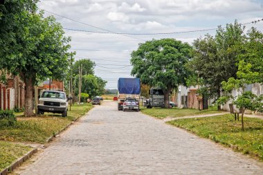 Arjantin 'in küçük bir kasabasında sokak 