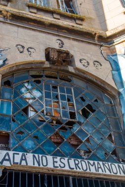 BUENOS AIRES, ARJANTINA - 18 Nisan 2023: Eski bina cephesi