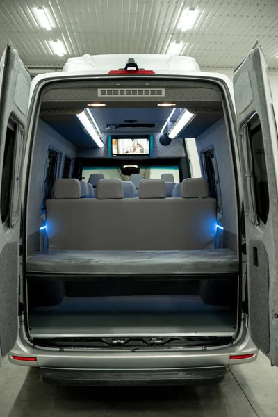 Komfortowe Wnętrze Autobusu Pasażerskiego Tapicerowanymi Siedzeniami Obrazek Stockowy